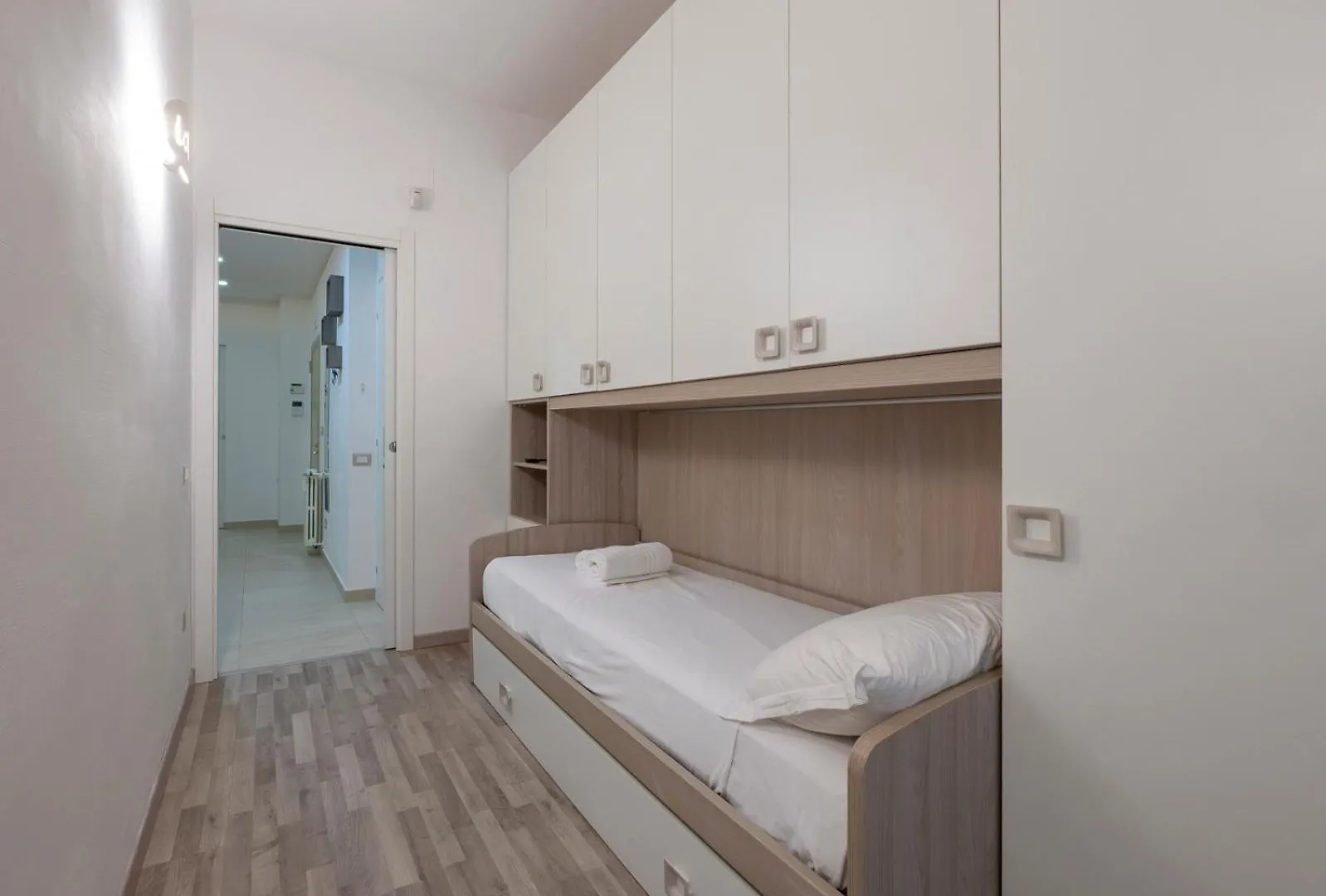 I Host Apartment - Della Torre 9 Milan