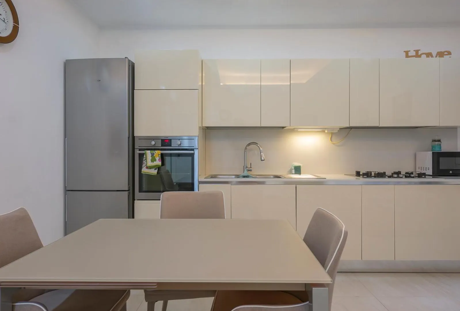 I Host Apartment - Della Torre 9 Milan Italy