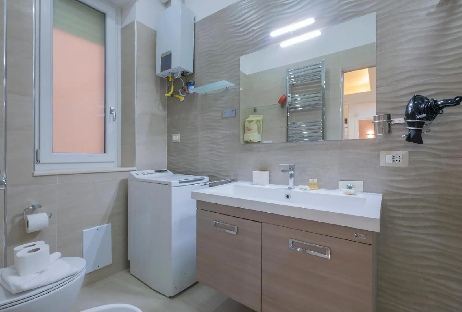 I Host Apartment - Della Torre 9 Milan