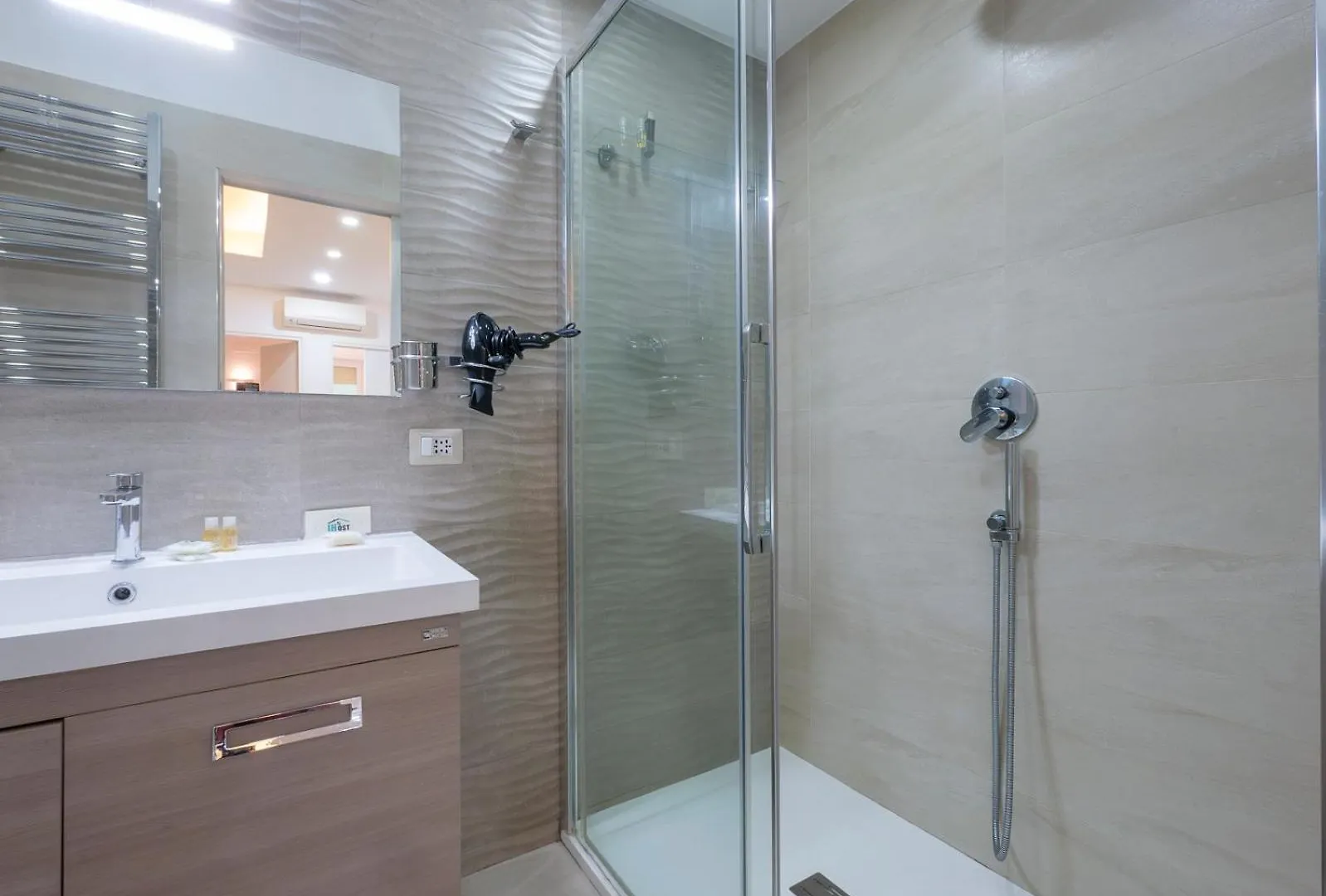 I Host Apartment - Della Torre 9 Milan Italy